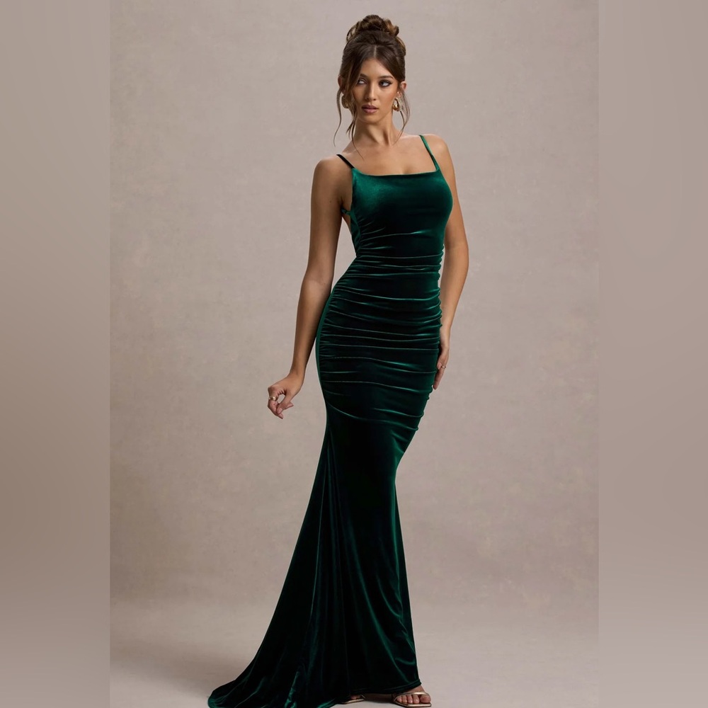Gorgeous Velvet Fishtail Maxi Dress- delight in this dreamy gown!💎